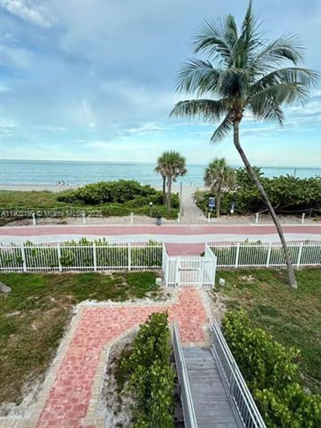 Building Photo - 5401 Collins Ave