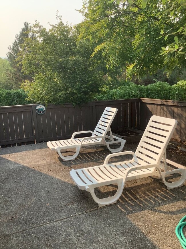 Building Photo - Three bedroom home near N. Mountain Nature Park. | Available April