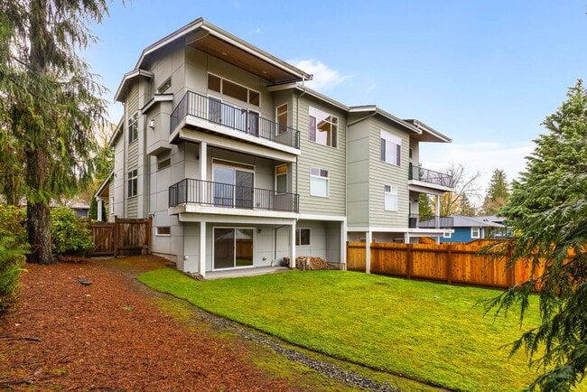 Building Photo - 7704 151st Ave NE