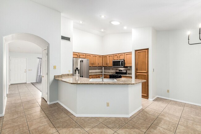 Building Photo - Sun Lakes long term Rental