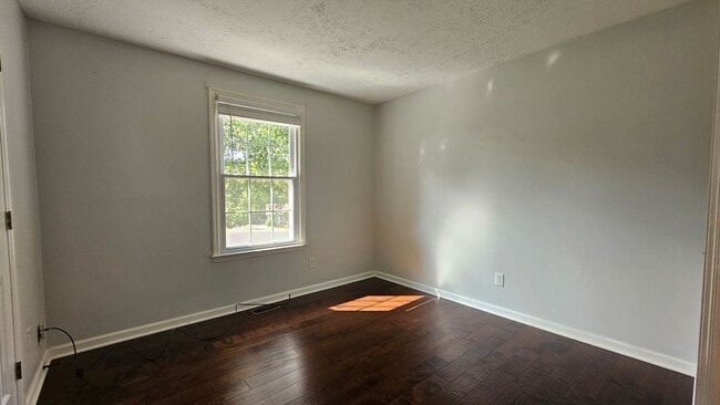 Building Photo - Hendersonville TN 3 bed 2 bath house