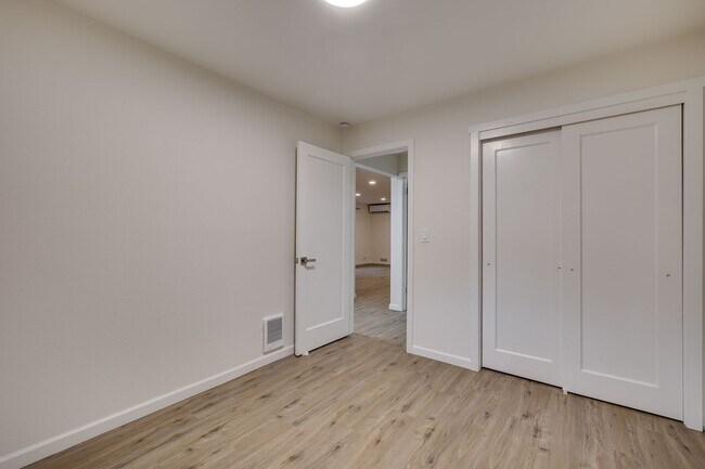 Building Photo - Beautifully Remodeled 3-Bedroom Home in a ...