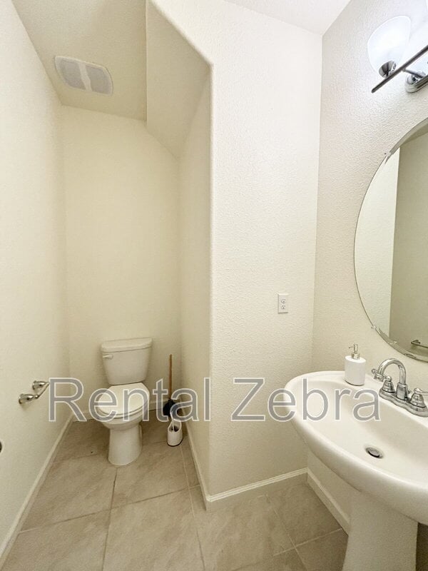 Building Photo - 277 Shafer Ave