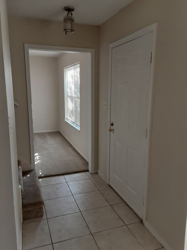 Building Photo - *$250 off first months rent for qualified ...