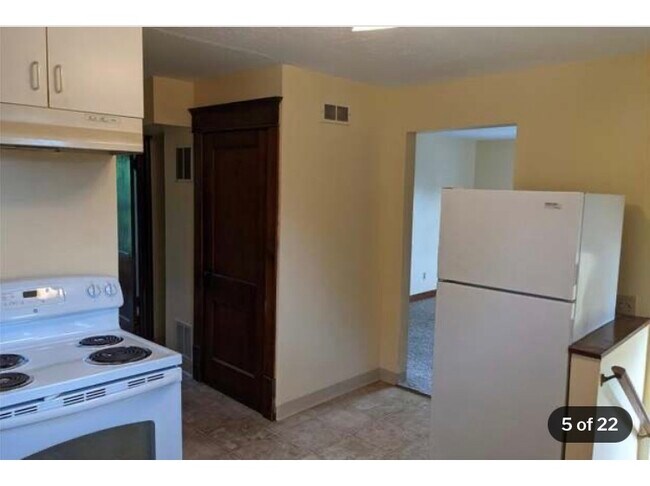 Building Photo - 41 N Main St