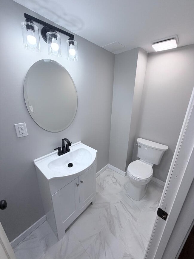 Building Photo - 5425 Whitlock Rd