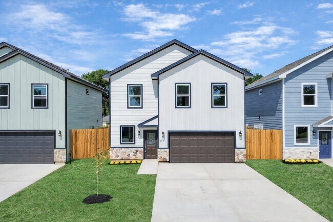 Building Photo - 410 N 4th St