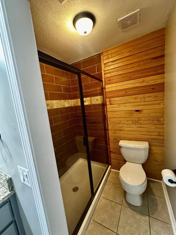 Building Photo - 607 Chickasaw Rd