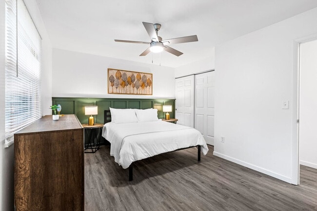 Building Photo - 2662 Smoke View Dr