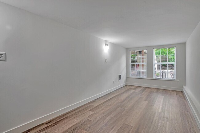 Building Photo - 12th Ave 1340-1342