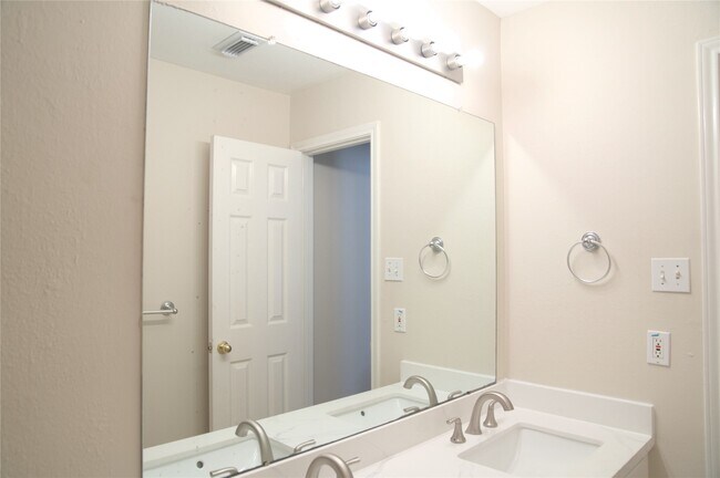 Building Photo - 4107 Amber Trace Ct