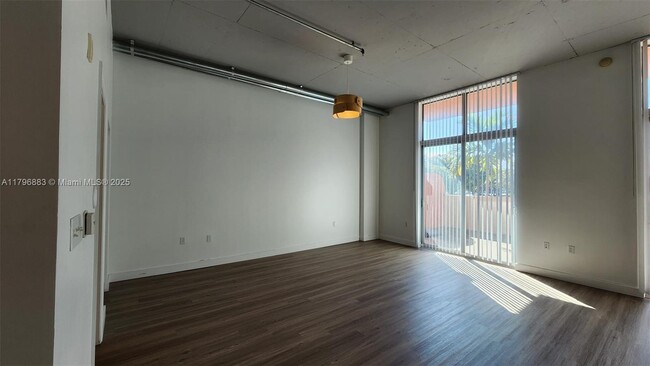 Building Photo - 2100 Van Buren St