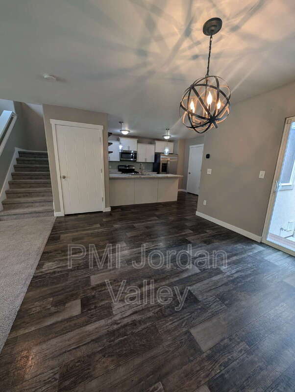 Building Photo - 5077 Arete Way