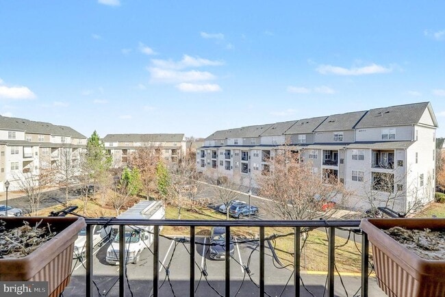 Building Photo - 2228 Merseyside Dr