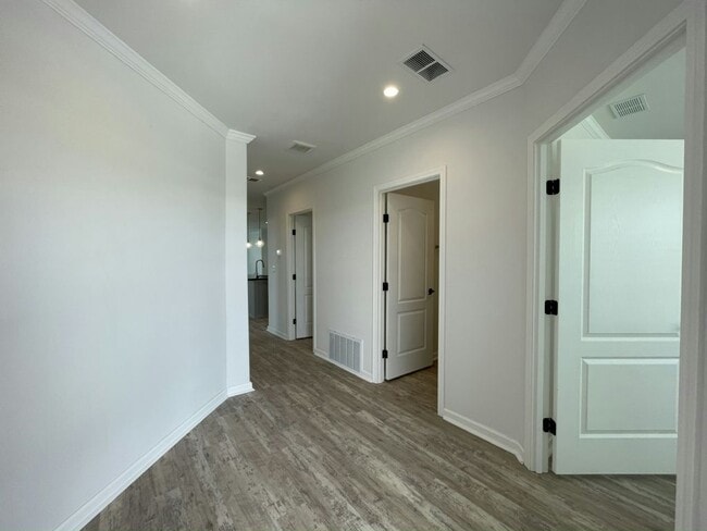 Building Photo - 960 Zacapa Ave