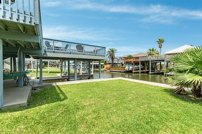 Building Photo - 16614 Bermuda Way