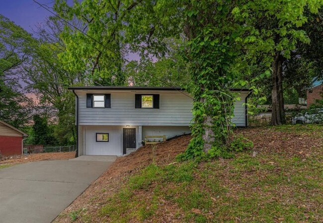 Building Photo - 3181 Pennington Cir SW