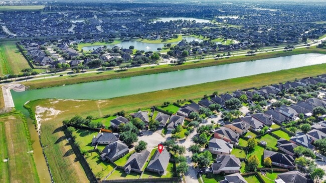 Building Photo - 7503 Amber Village Cir