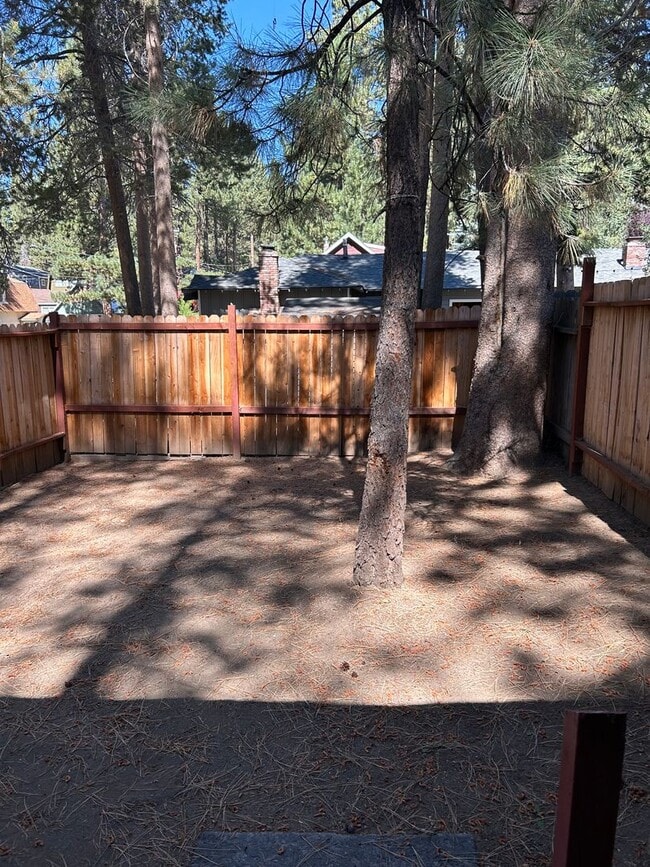 Building Photo - 1103 Sierra Blvd