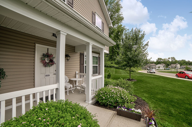 Building Photo - Quaker Meadows