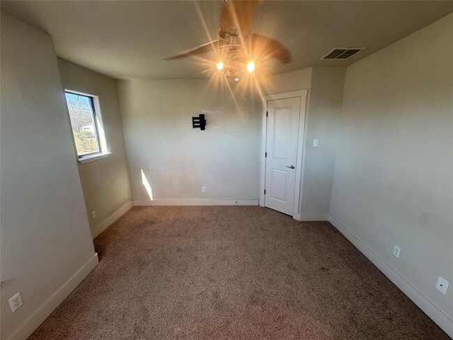 Building Photo - 1814 Maple Ave