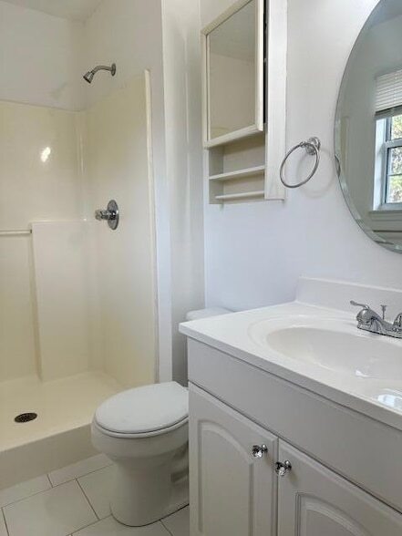 Building Photo - 682 Crab Apple Ln SE