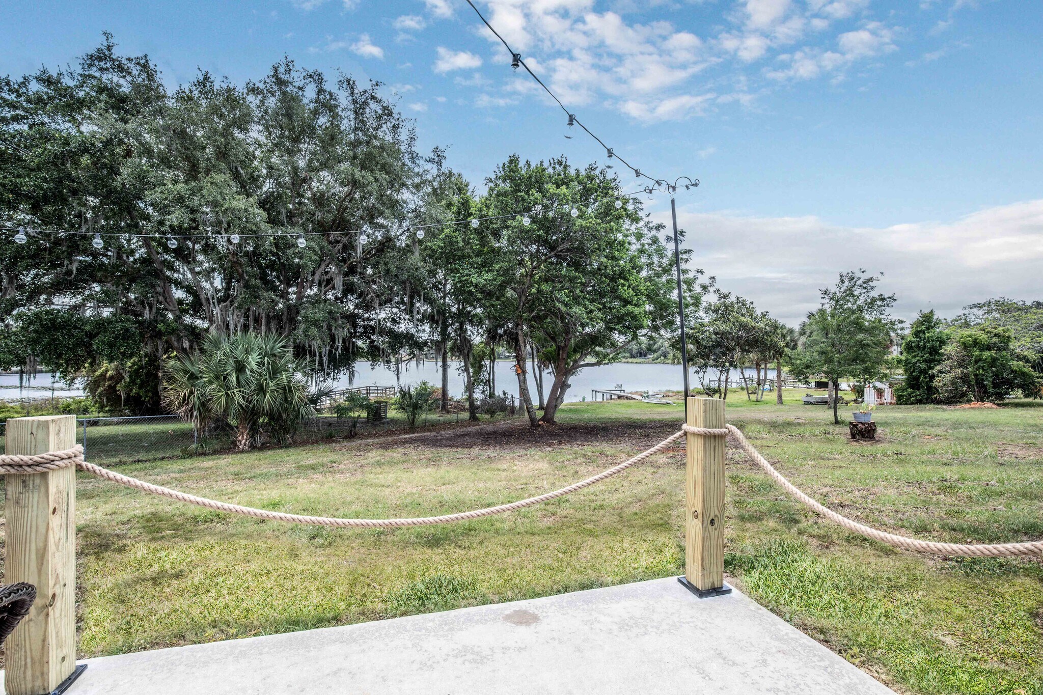 Building Photo - 1216 Doris Ave