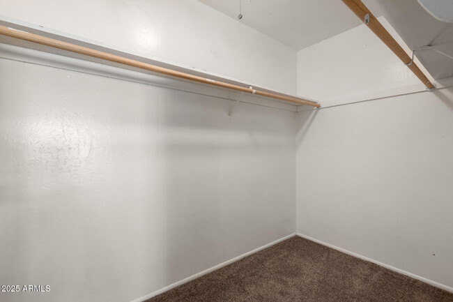 Building Photo - 5 Inner Cir