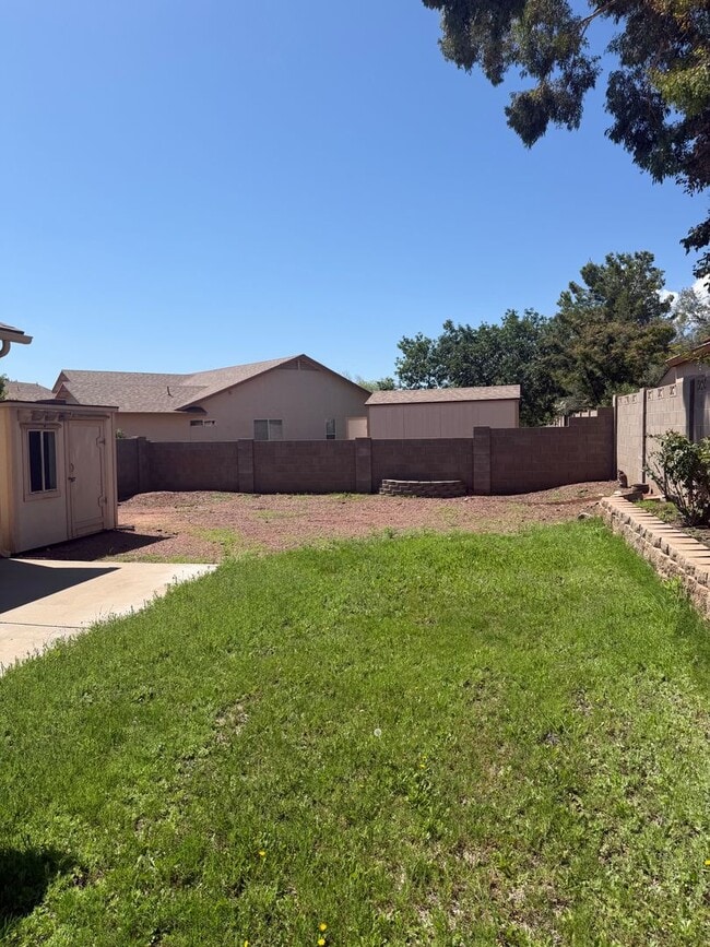 Building Photo - Great Location on Cul de Sac Lot