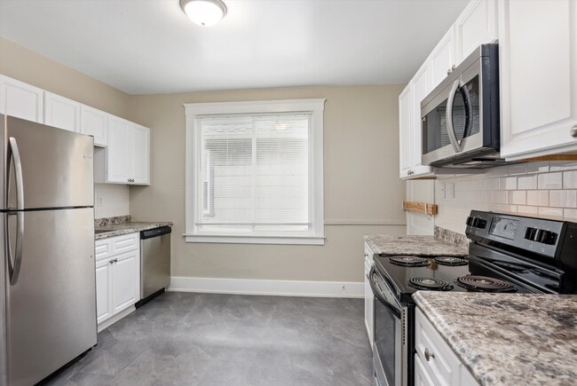 Building Photo - 1471 Wayburn St