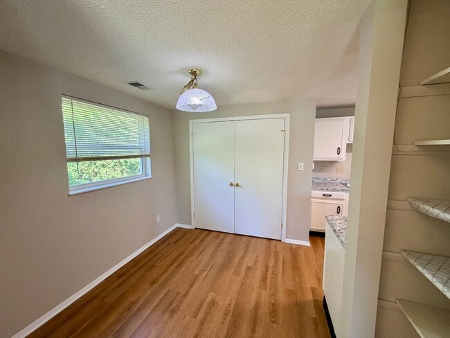 Building Photo - Large Lot; Fenced Backyard; No HOA