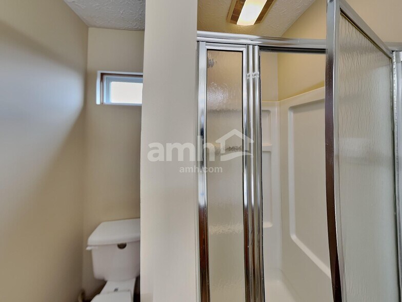 Building Photo - 6380 Kelsey Ct