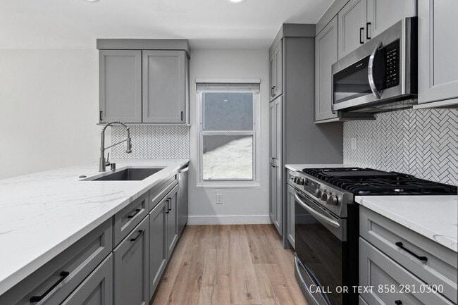 Building Photo - 8313 Hydra Ln