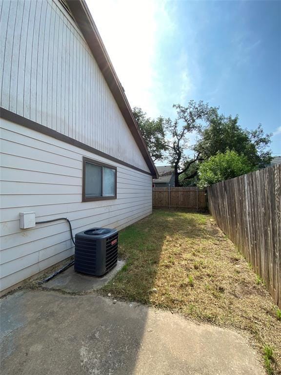 Building Photo - 214 Tamara Dr