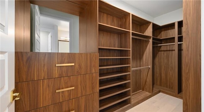 Building Photo - 601 Guadalupe St