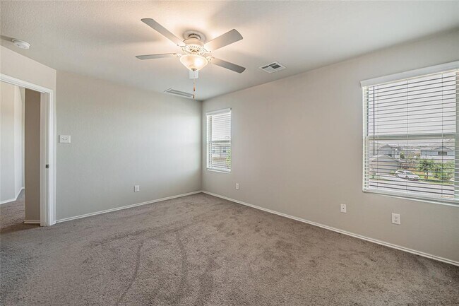 Building Photo - 108 Comet Dr
