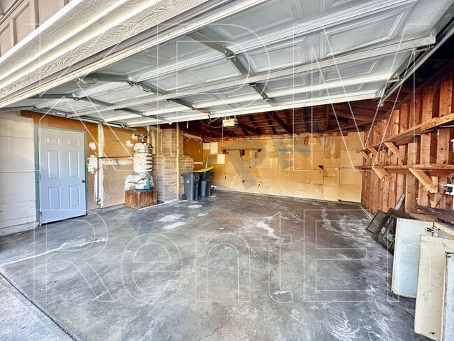 Building Photo - 5530 Fox Sparrow Ct