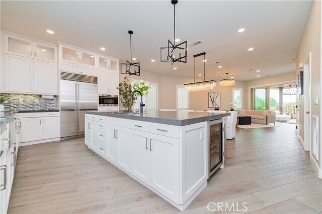 Building Photo - 111 Bosque