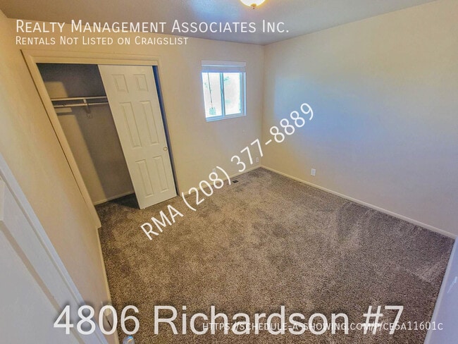 Building Photo - Great Townhouse Located on The Bench!!!