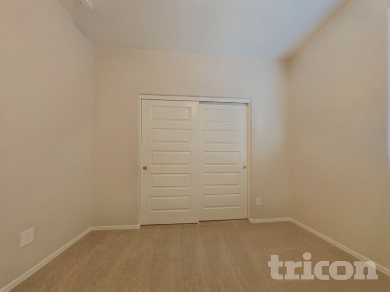 Building Photo - 4217 S 181st Ln