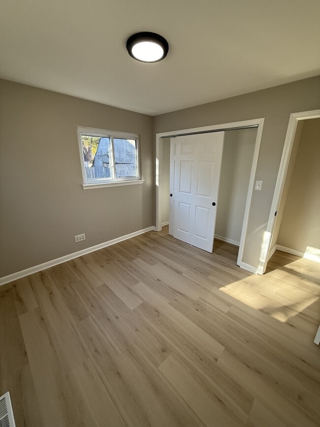 Building Photo - 1412 Wolf Ct