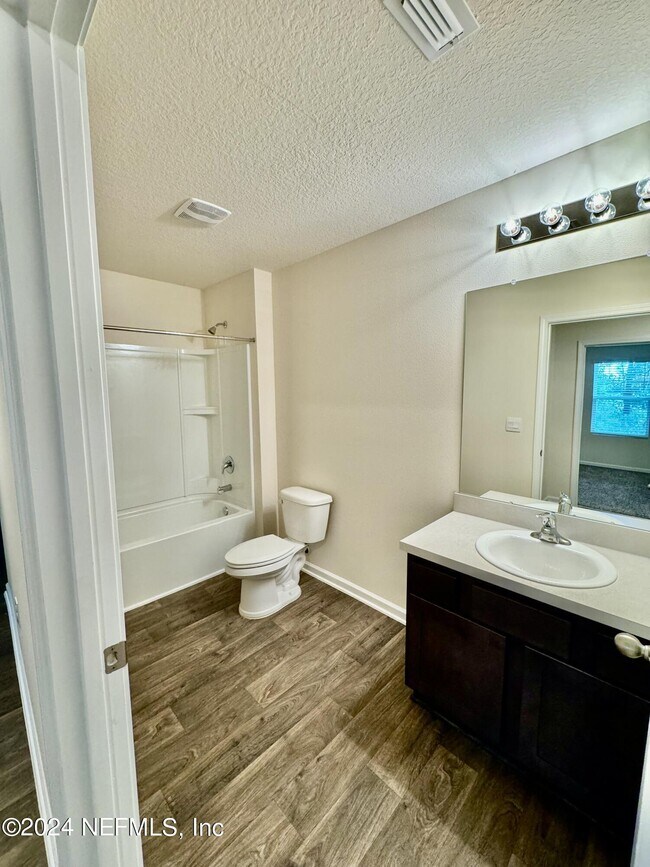 Building Photo - 2172 Carolina Ct