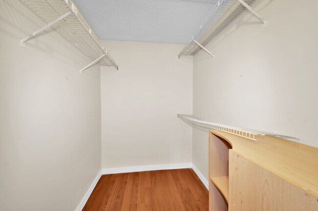 Building Photo - 4033 SW 68th Way