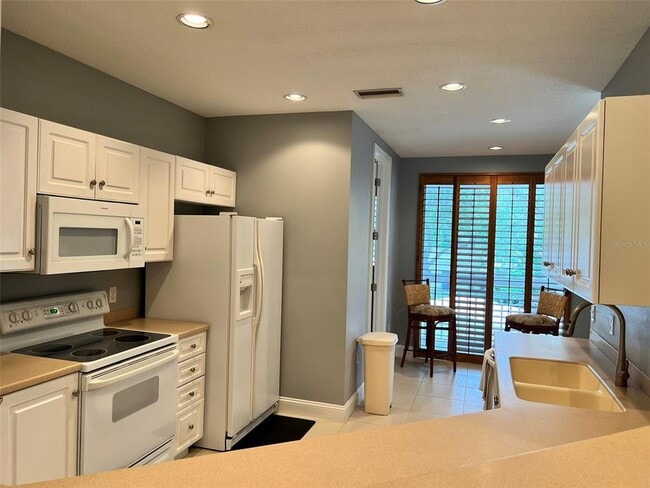 Building Photo - 3608 54th Dr W