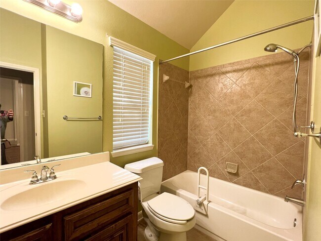 Building Photo - 26203 Ginger Gables Ln