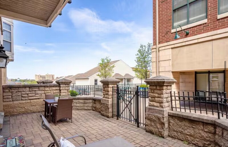 Building Photo - 252 Stetson St