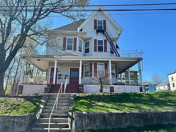 Building Photo - 457 Carrington Ave