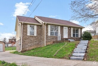 Building Photo - 3 Bed 2 Bath Home Near Post for Rent!