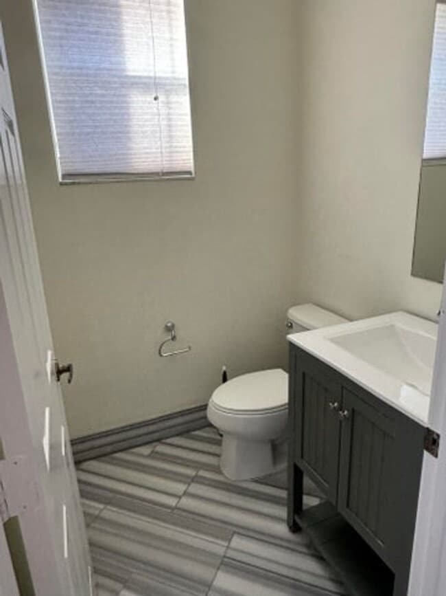 Building Photo - 1241 Vía De Fossi