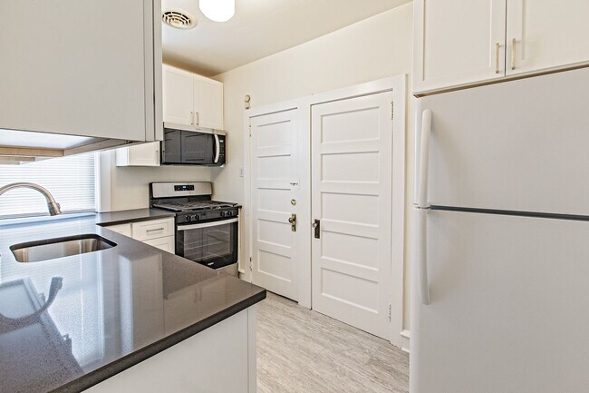 Building Photo - 2607 N Franklin St